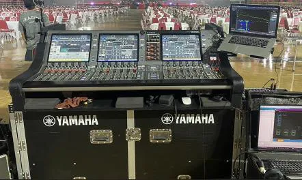 Yamaha rivage PM5 Hydraulic Flight case