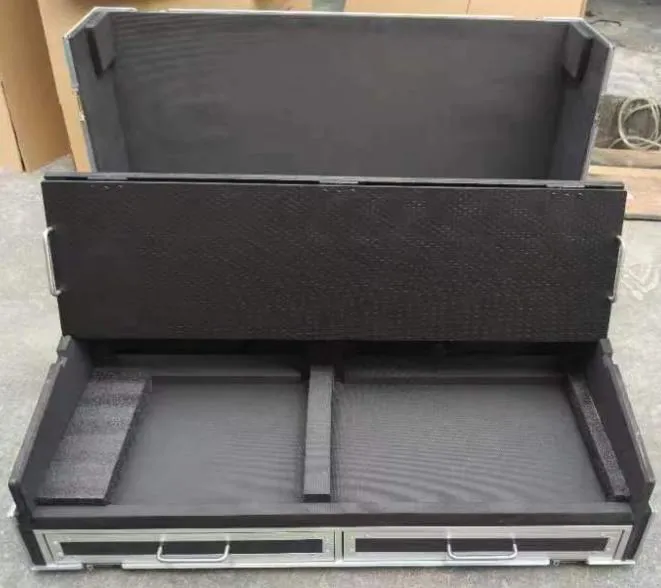 MA2 command wing flight case, suitable one 24'' screen